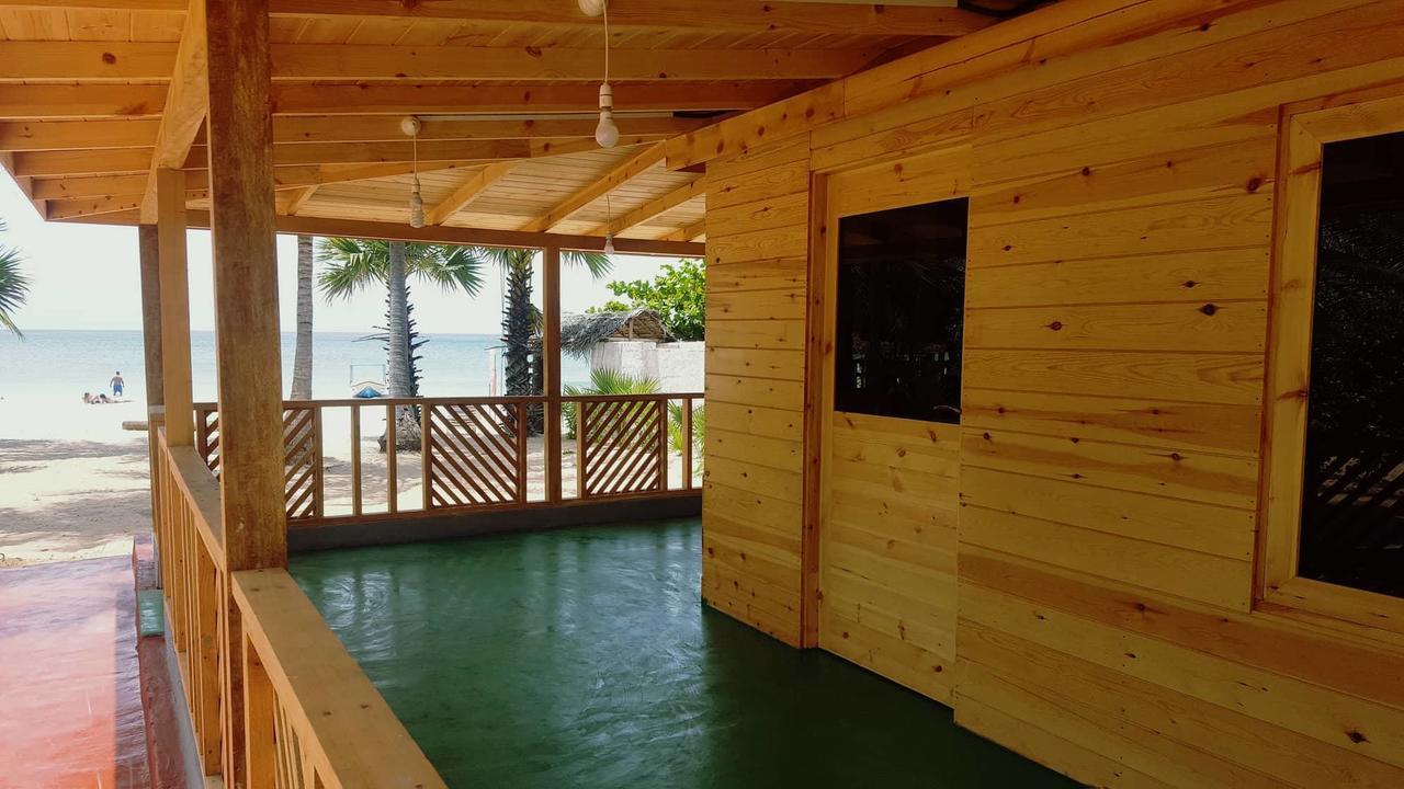 Alfresco Beach Hotel ウプヴェリ エクステリア 写真