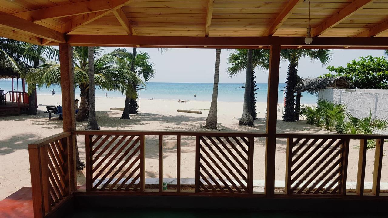 Alfresco Beach Hotel ウプヴェリ エクステリア 写真